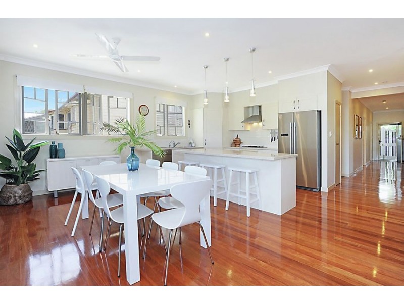 64 Raff Avenue, Holland Park QLD 4121