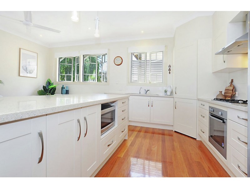 64 Raff Avenue, Holland Park QLD 4121