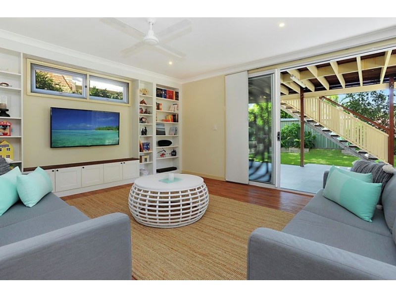 64 Raff Avenue, Holland Park QLD 4121