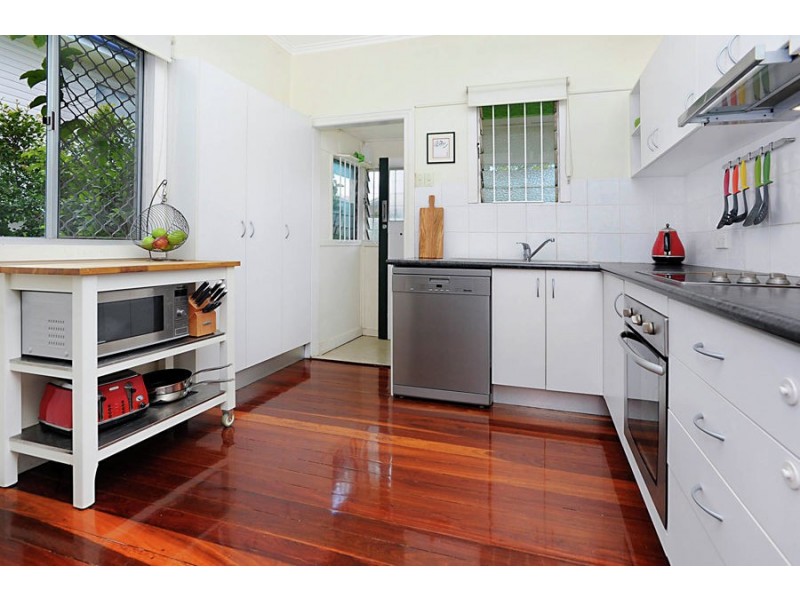 20 Iveagh Avenue, Holland Park West QLD 4121