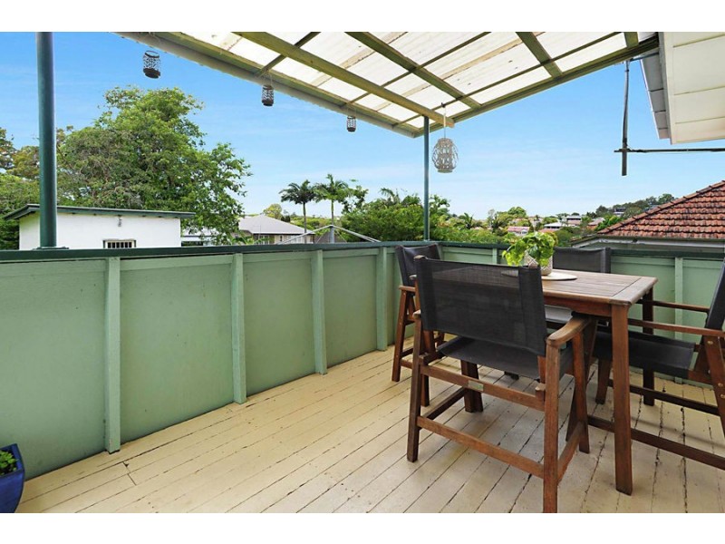 20 Iveagh Avenue, Holland Park West QLD 4121