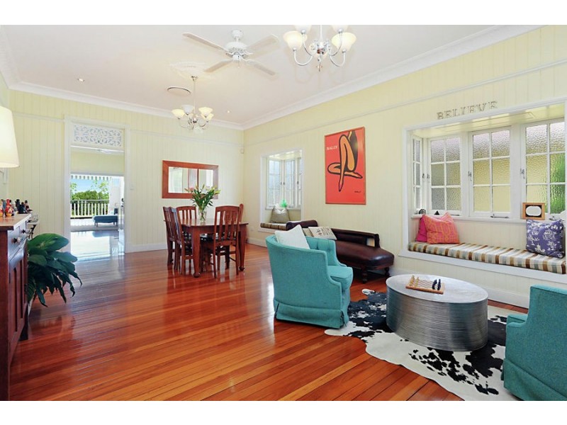 372 Cavendish Road, Coorparoo QLD 4151