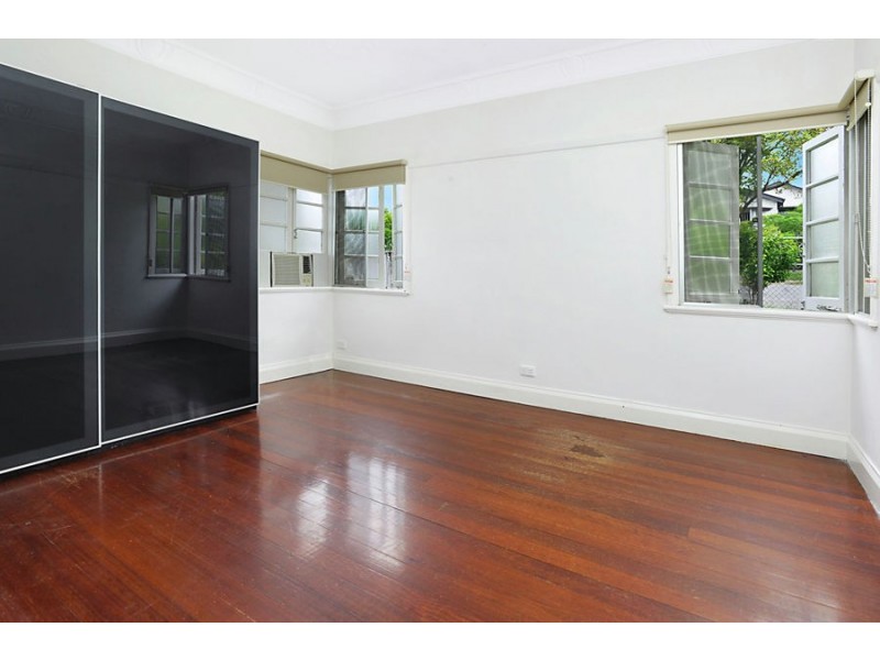 24 Pelham Street, Coorparoo QLD 4151