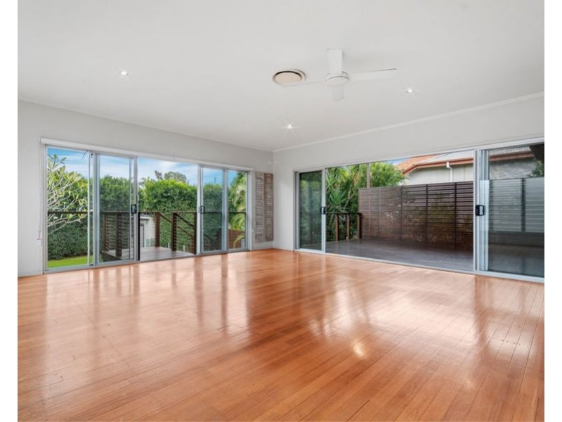 52 Framont Ave, Holland Park QLD 4121