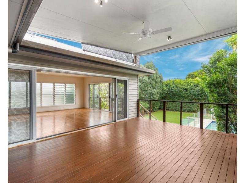 52 Framont Ave, Holland Park QLD 4121