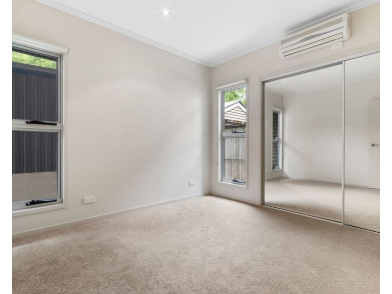 52 Framont Ave, Holland Park QLD 4121