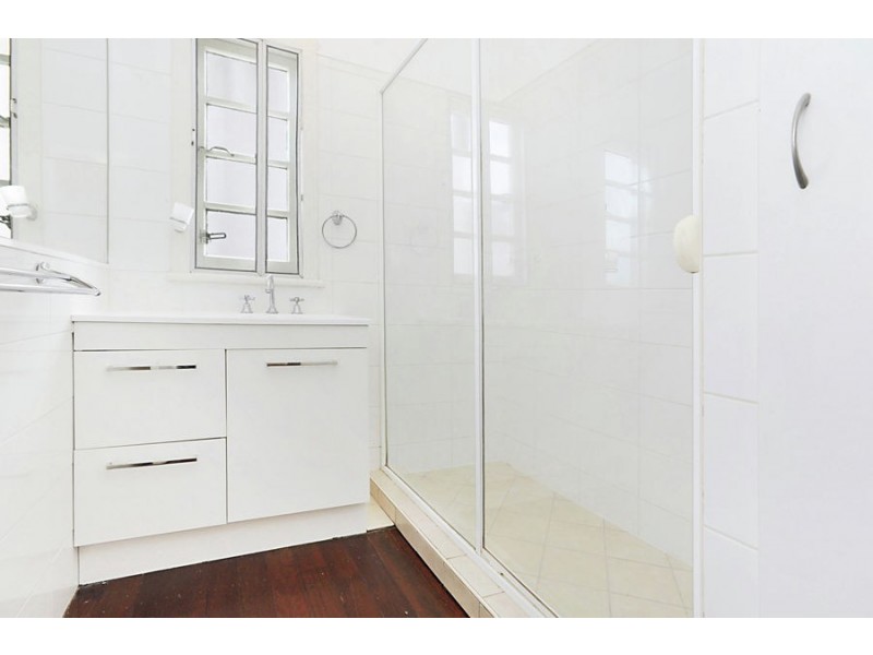 24 Pelham Street, Coorparoo QLD 4151