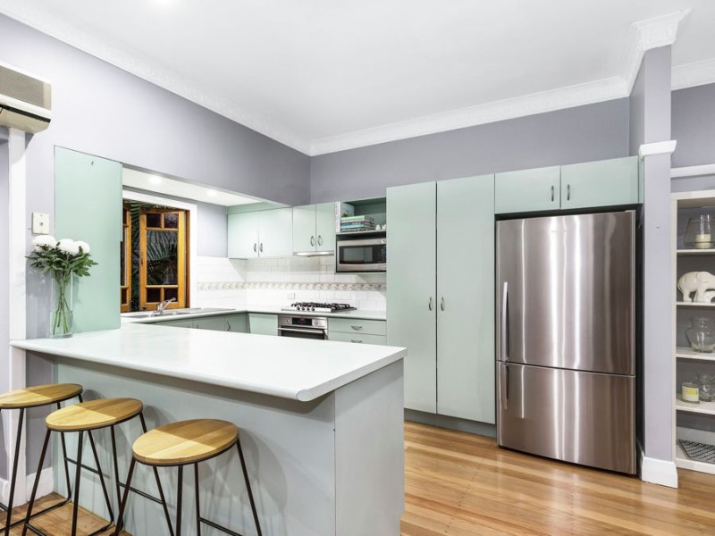 27 Leigh Street, Coorparoo QLD 4151