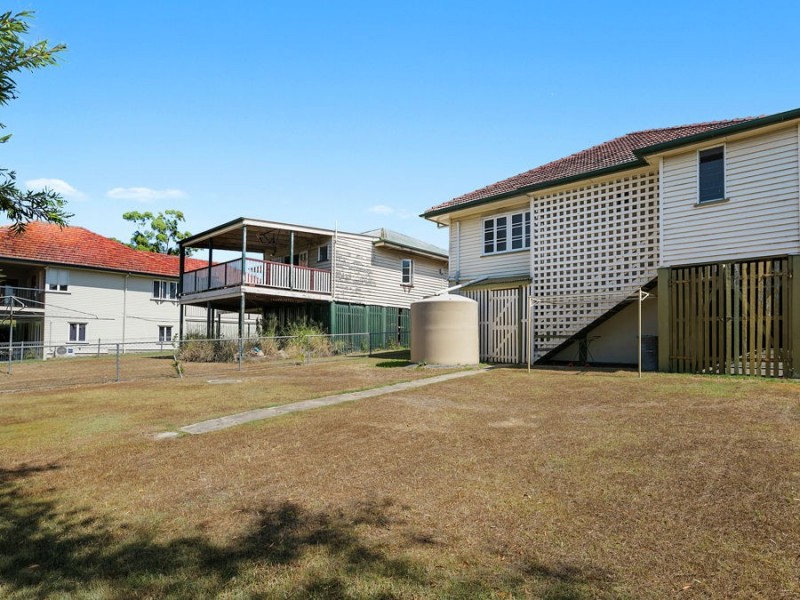 26 Lloyd Street, Camp Hill QLD 4152