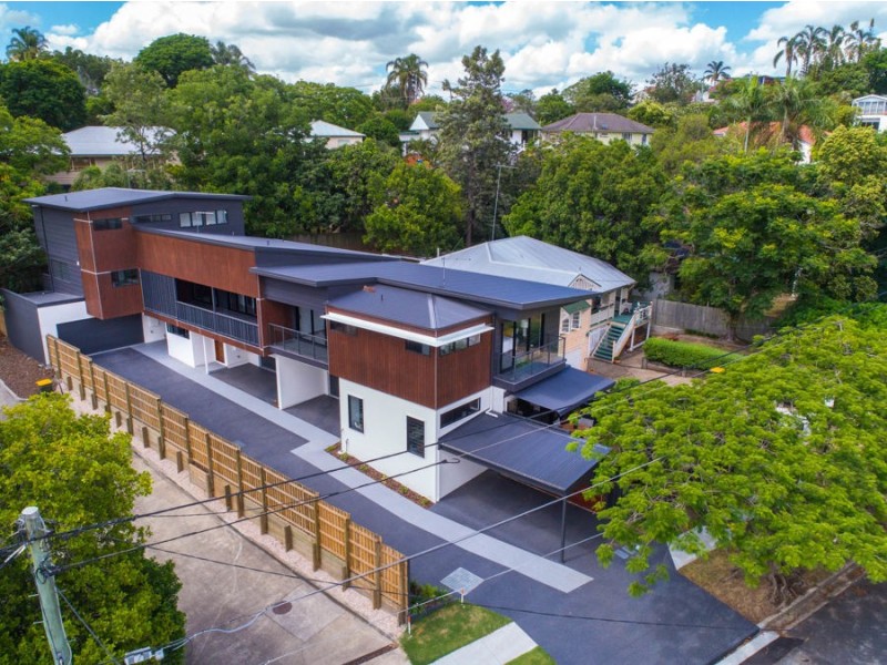21 Barradine St, Greenslopes QLD 4120