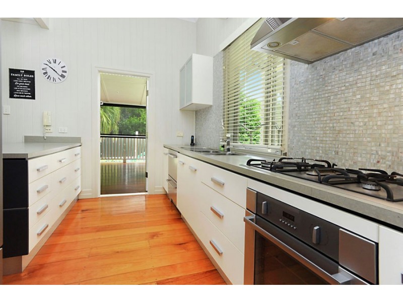 21 Contay St, Holland Park QLD 4121