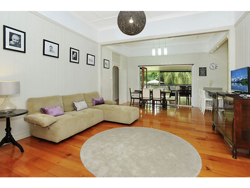 21 Contay St, Holland Park QLD 4121