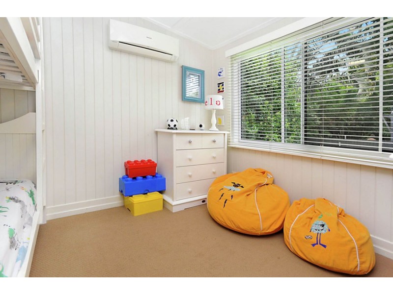 21 Contay St, Holland Park QLD 4121