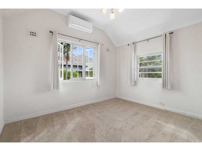 490 Cavendish Road, Coorparoo QLD 4151