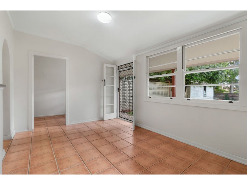 490 Cavendish Road, Coorparoo QLD 4151
