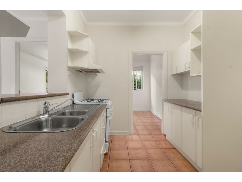 490 Cavendish Road, Coorparoo QLD 4151