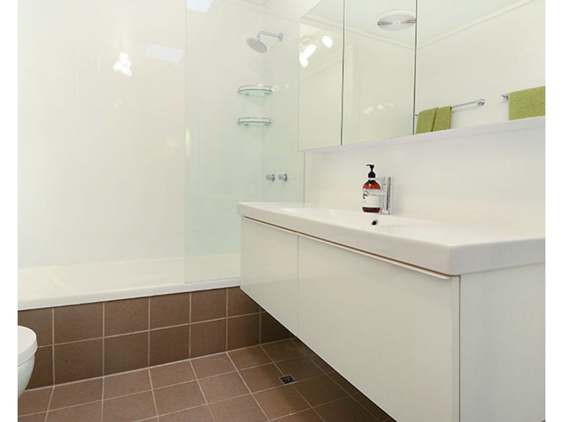 3 / 25 Barradine Street, Greenslopes QLD 4120