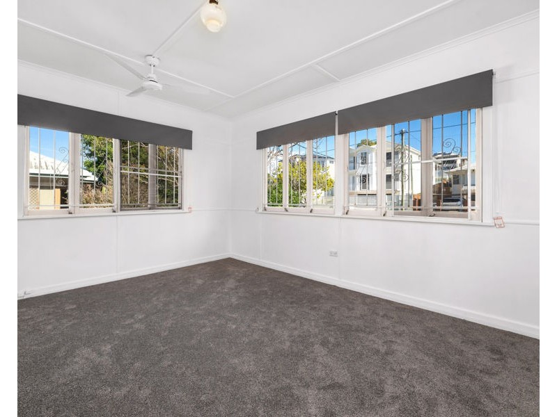 48 Melbourne Avenue, Camp Hill QLD 4152