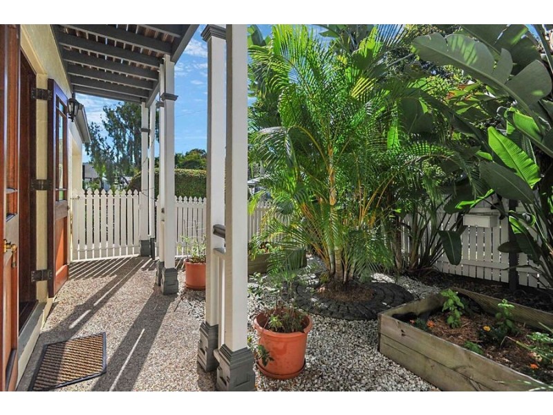 4/43 Brown St, Camp Hill QLD 4152