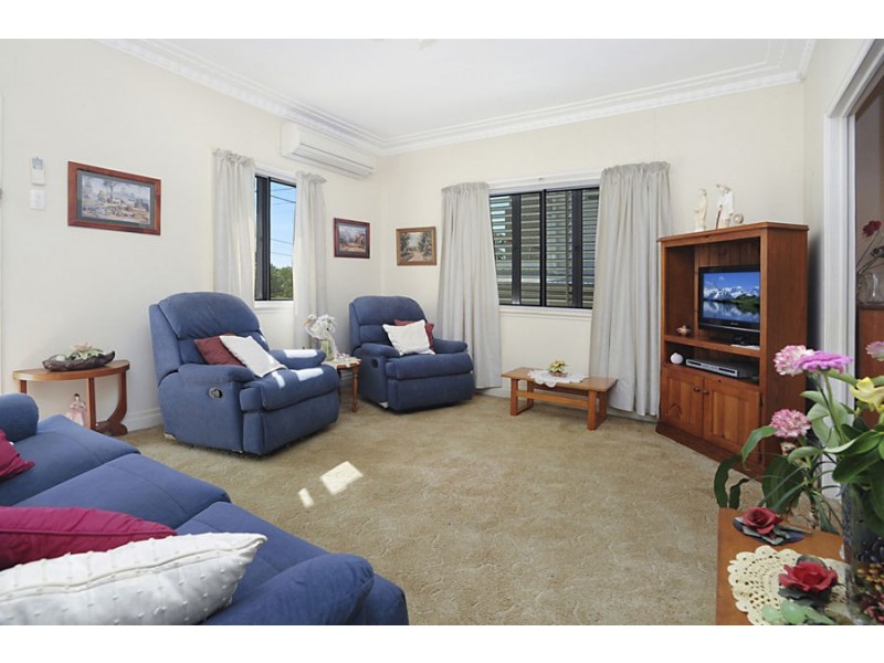 61 Melbourne Ave, Camp Hill QLD 4152