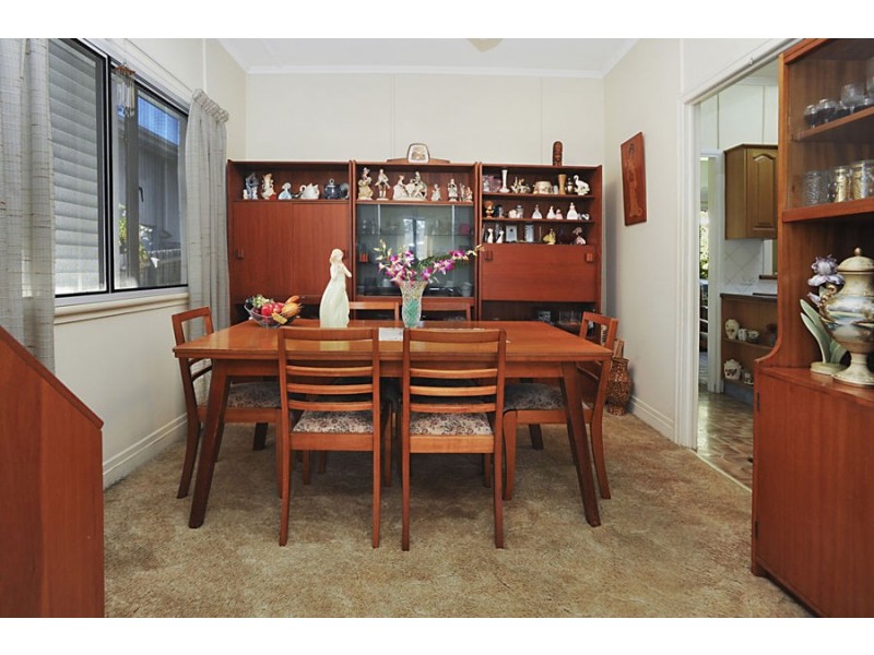 61 Melbourne Ave, Camp Hill QLD 4152