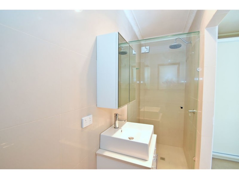 41 Raby Road, Coorparoo QLD 4151