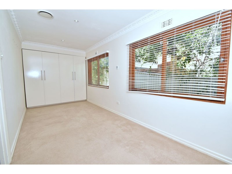 41 Raby Road, Coorparoo QLD 4151