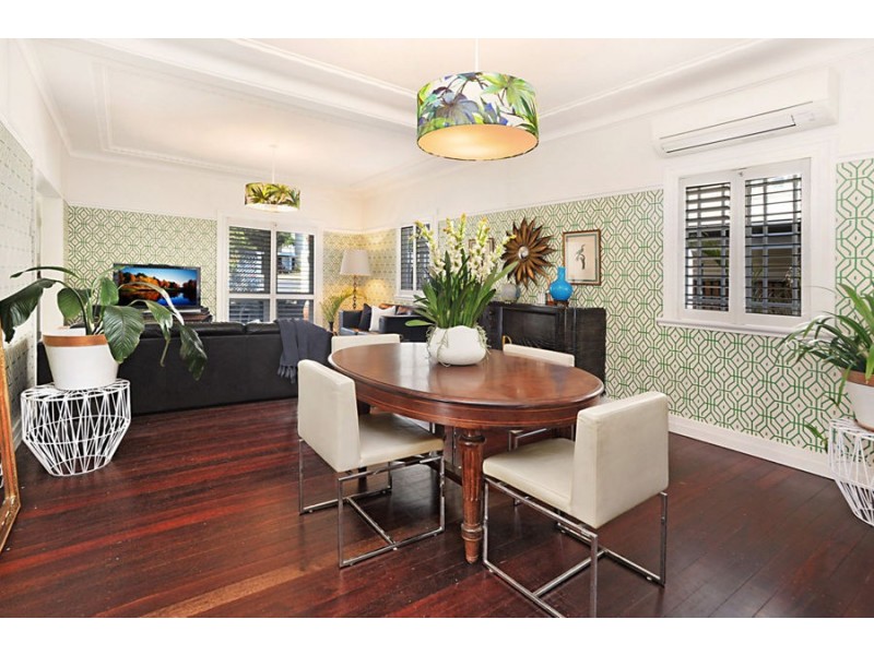 8 Goring Street, Coorparoo QLD 4151