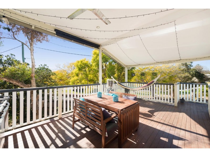 22 Gibson Crescent, Holland Park QLD 4121