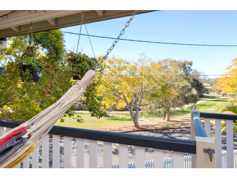 22 Gibson Crescent, Holland Park QLD 4121