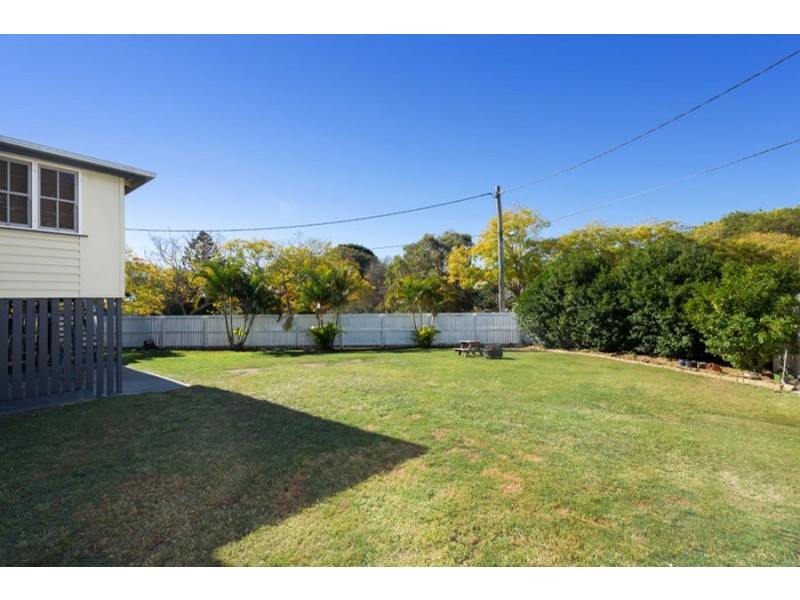 22 Gibson Crescent, Holland Park QLD 4121