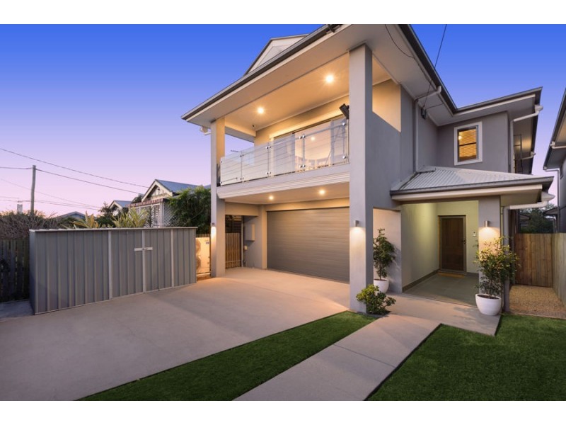 8 St Leonards Street, Coorparoo QLD 4151