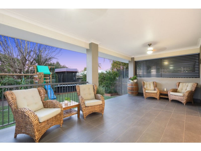 8 St Leonards Street, Coorparoo QLD 4151