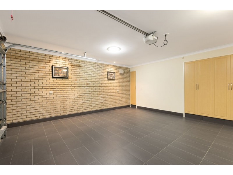 8 St Leonards Street, Coorparoo QLD 4151