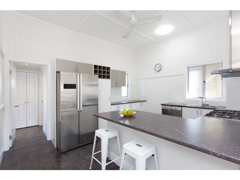 33 Primmer Street, Coorparoo QLD 4151