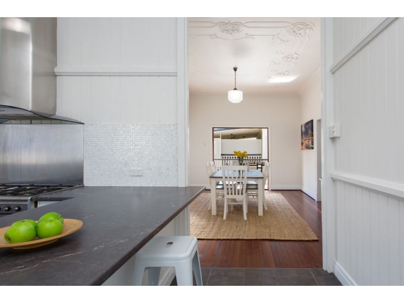 33 Primmer Street, Coorparoo QLD 4151