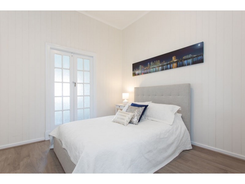 33 Primmer Street, Coorparoo QLD 4151
