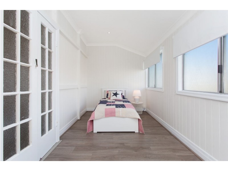 33 Primmer Street, Coorparoo QLD 4151