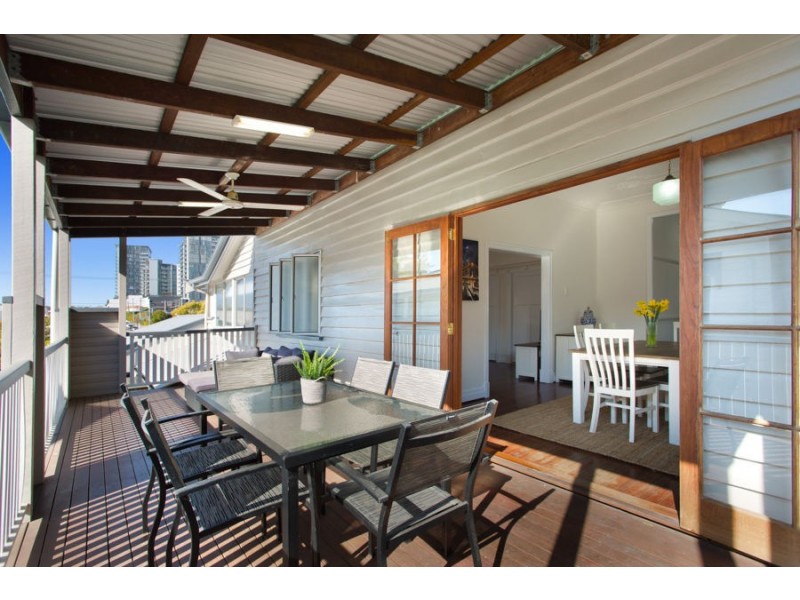 33 Primmer Street, Coorparoo QLD 4151