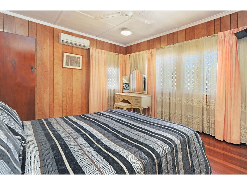 19 Jasper Street, Holland Park QLD 4121