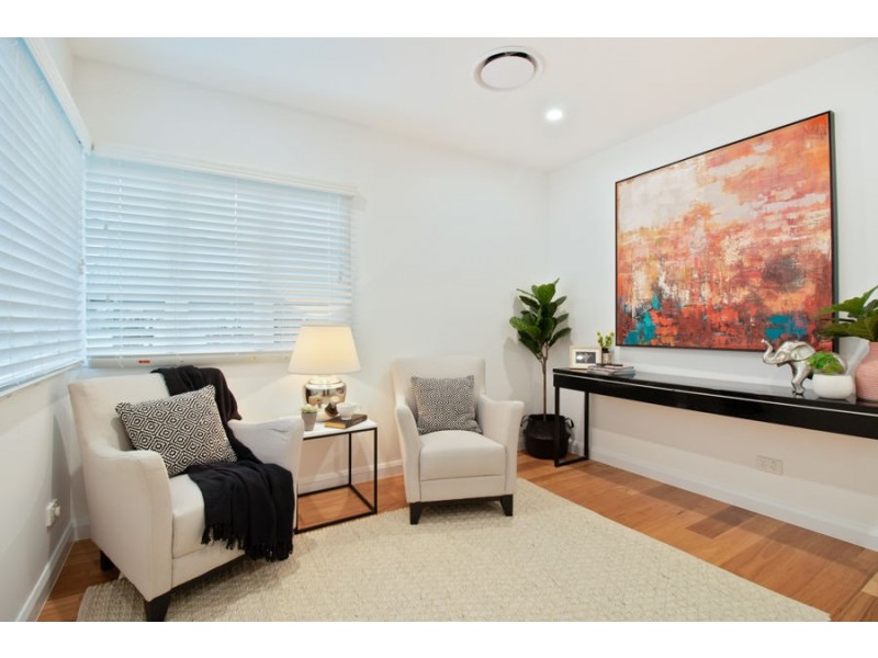 140 Macrossan Avenue, Norman Park QLD 4170