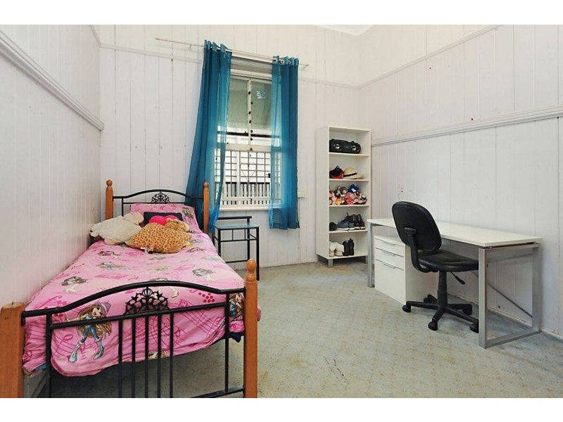 37 Walmsley St, Kangaroo Point QLD 4169