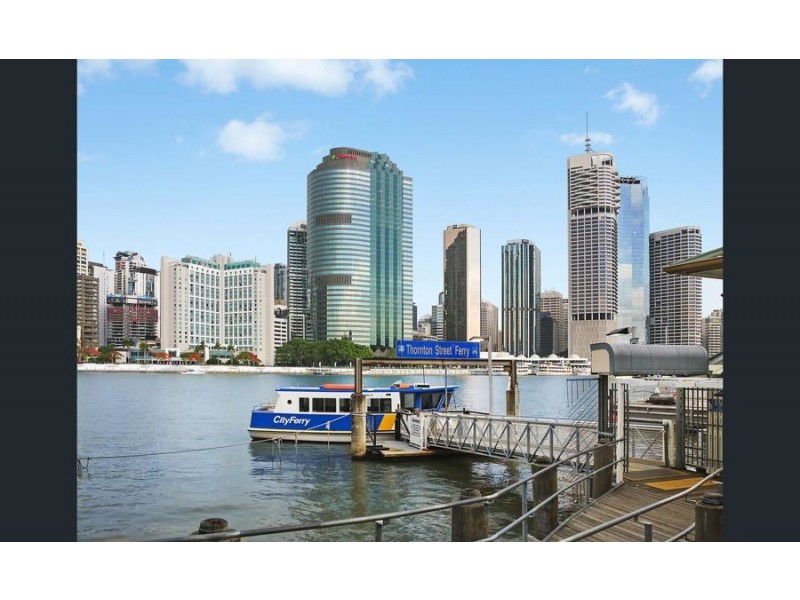 37 Walmsley St, Kangaroo Point QLD 4169