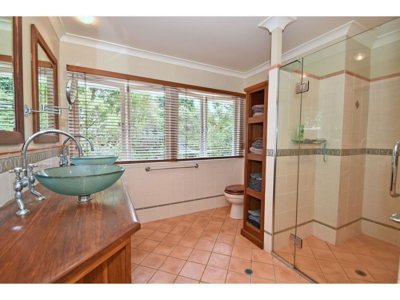 6 Laconia Street, Mansfield QLD 4122