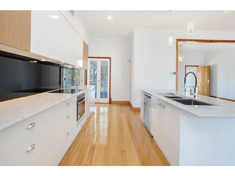 3 Grenville St, Morningside QLD 4170