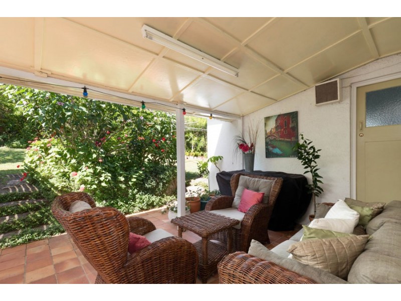 14 Kanumbra Street, Coorparoo QLD 4151