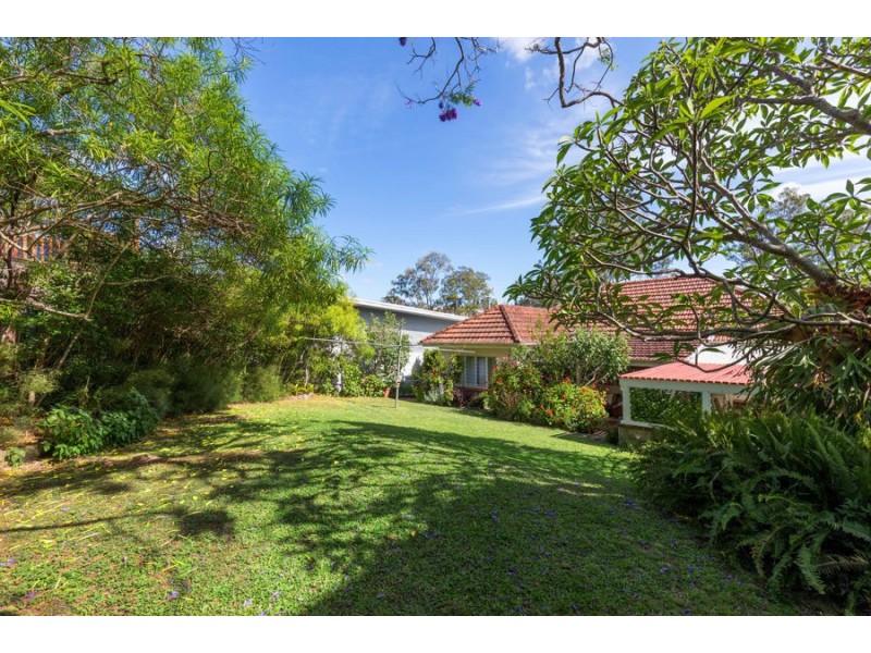 14 Kanumbra Street, Coorparoo QLD 4151