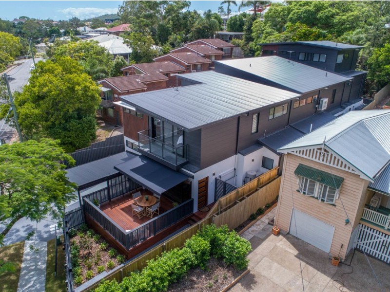 21 Barradine St, Greenslopes QLD 4120