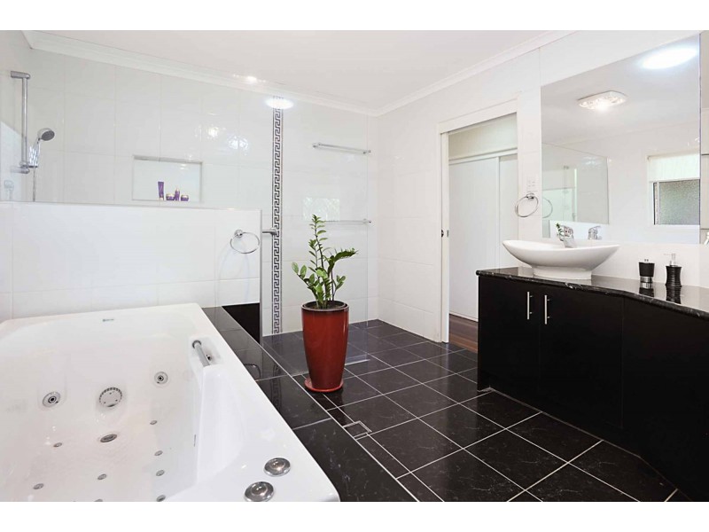 28 Coolmunda Street, Mansfield QLD 4122