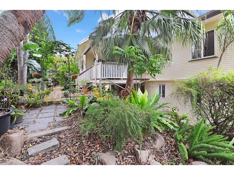 28 Coolmunda Street, Mansfield QLD 4122